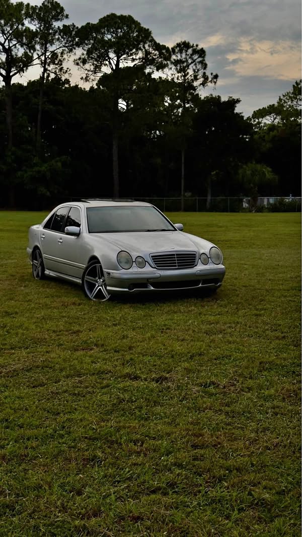 2000 Mercedes Benz E55 AMG