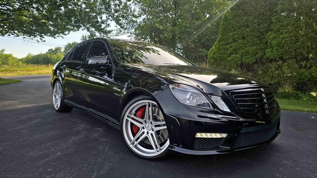 2010 Mercedes-Benz E-Class - E 63 AMG Sedan 4D