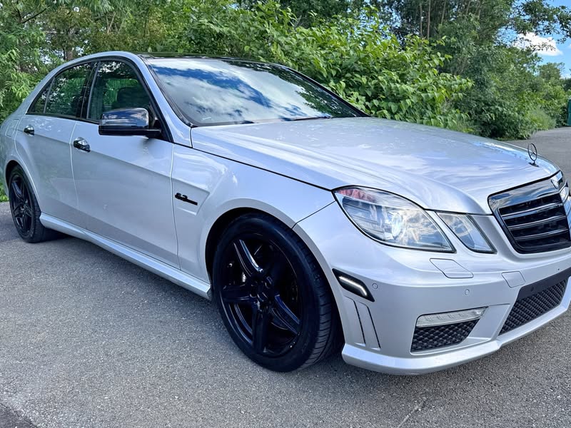 2010 Mercedes-Benz E 63 AMG