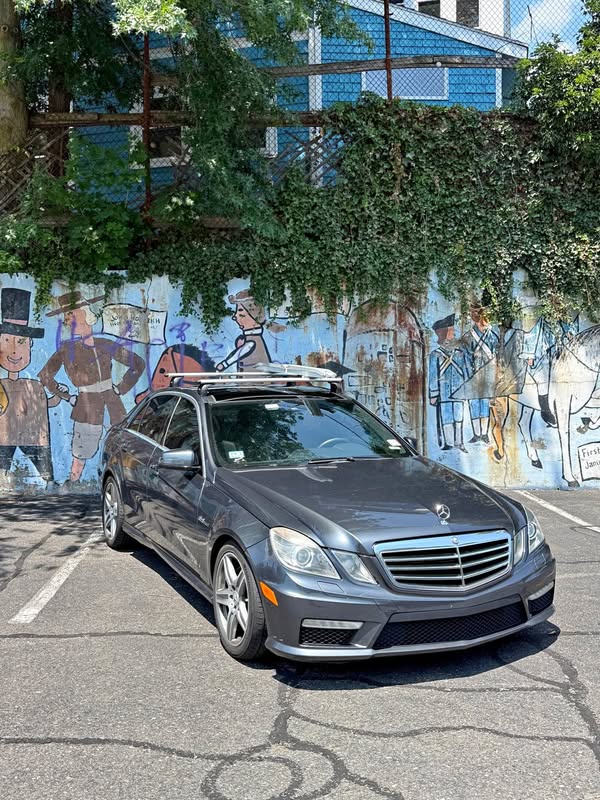 2010 Mercedes-Benz e63 amg