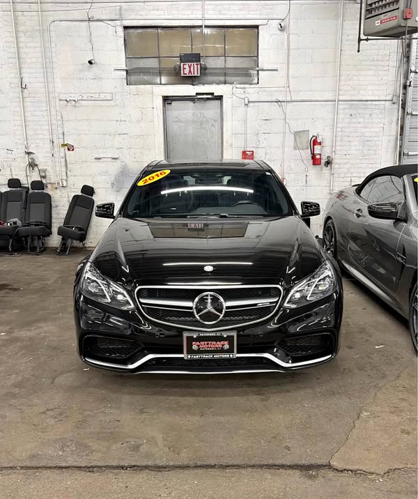2016 Mercedes-Benz e 63 s amg