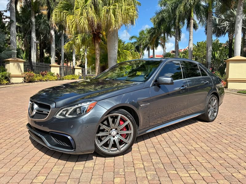 2015 Mercedes-Benz E63 S AMG