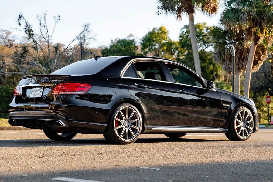 2015 Mercedes-Benz Mercedes-AMG E-Class - E 63 S AMG Sedan 4D