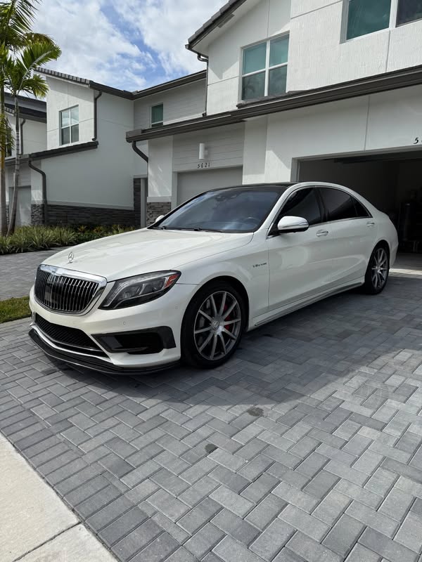 2015 Mercedes-Benz amg s63