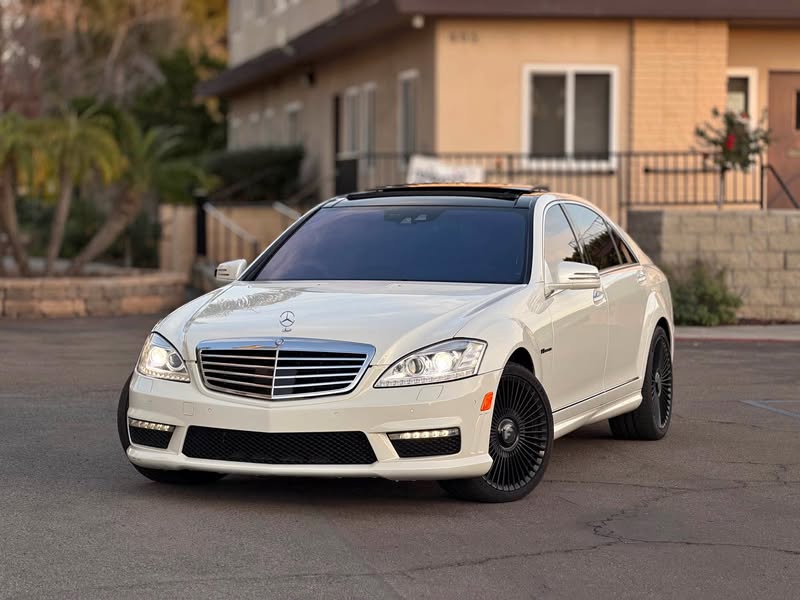 2011 Mercedes-Benz Mercedes-AMG S-Class - S 63 AMG Sedan 4D
