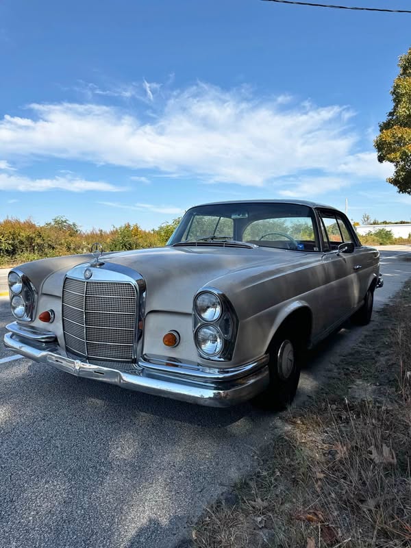 1965 Mercedes-Benz 220 se - coupe