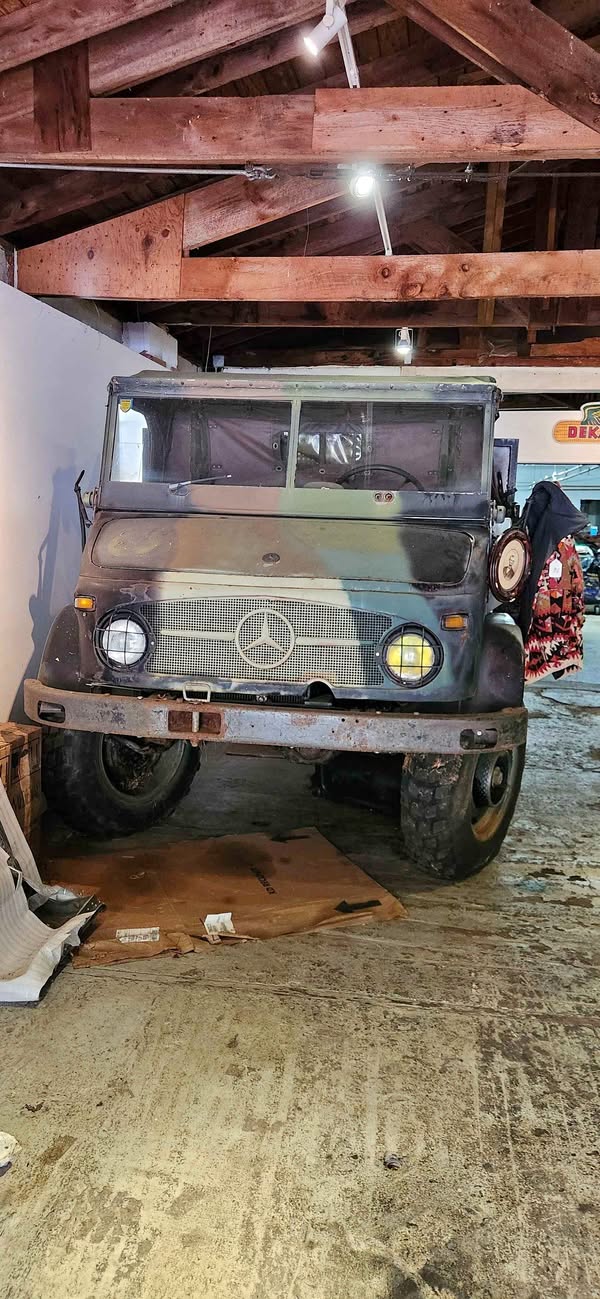 1964 Mercedes-Benz Unimog 404