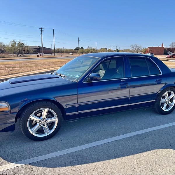 2003 Mercury Marauder - Sedan 4D