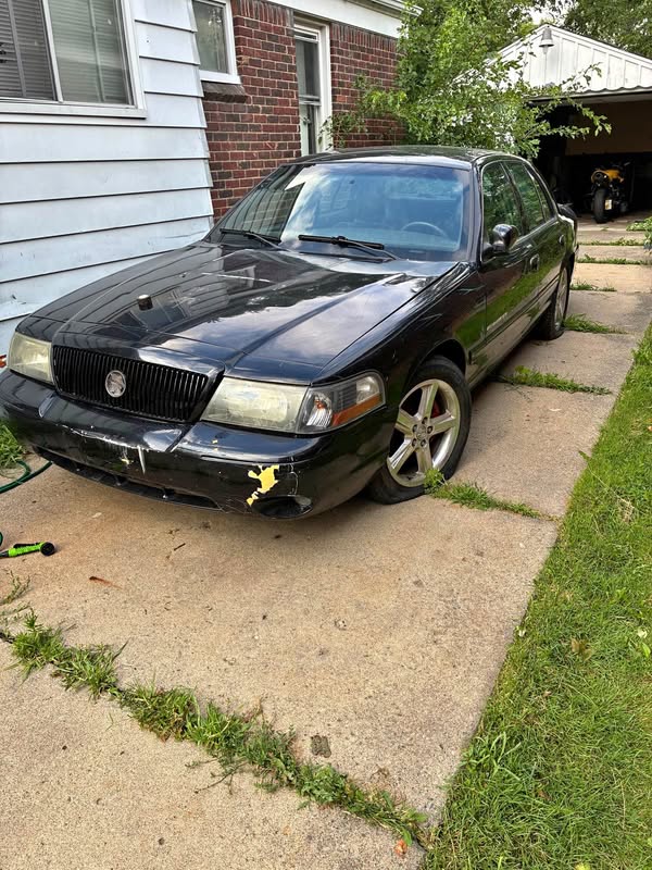 2004 Mercury Marauder