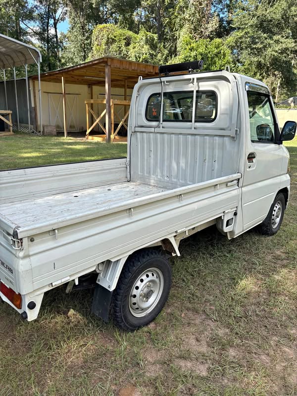 2001 Mitsubishi minicab