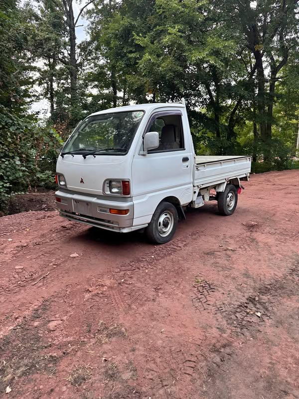 1996 Mitsubishi Minicab - Dump Truck