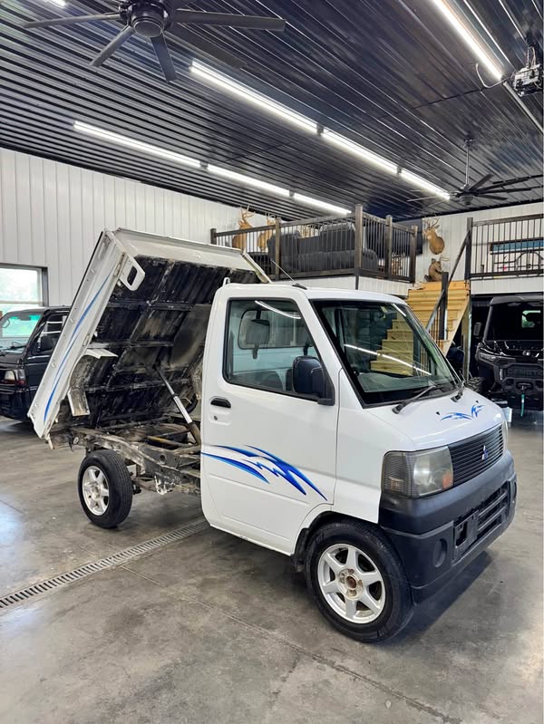 2001 Mitsubishi MiniCab 4WD