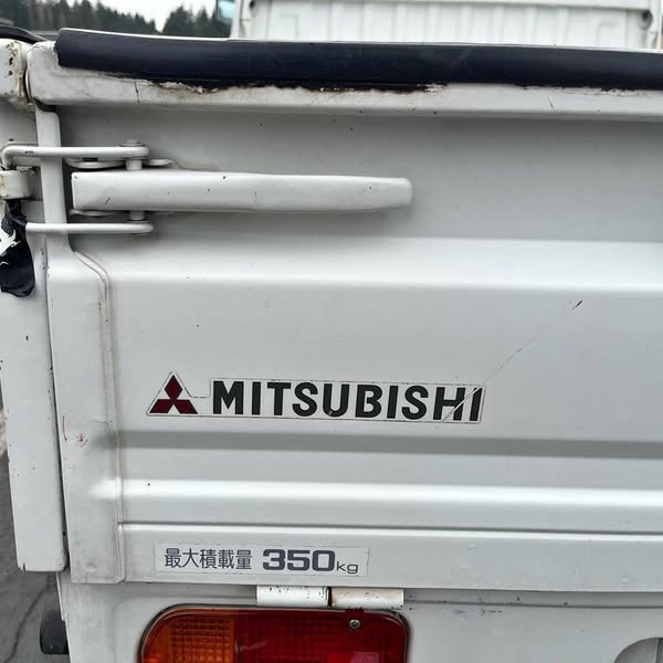 1998 Mitsubishi Minicab kei truck