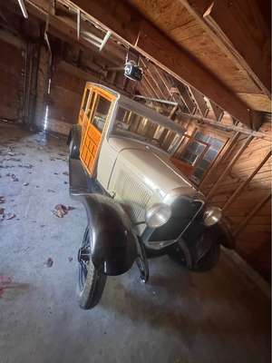 1931 Ford Model A - Woody