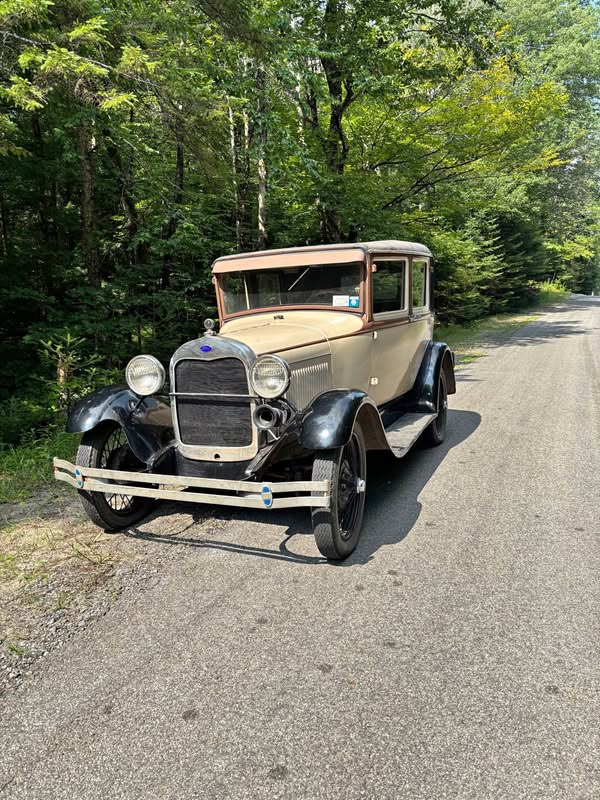1928 Ford Model A - Leatherback