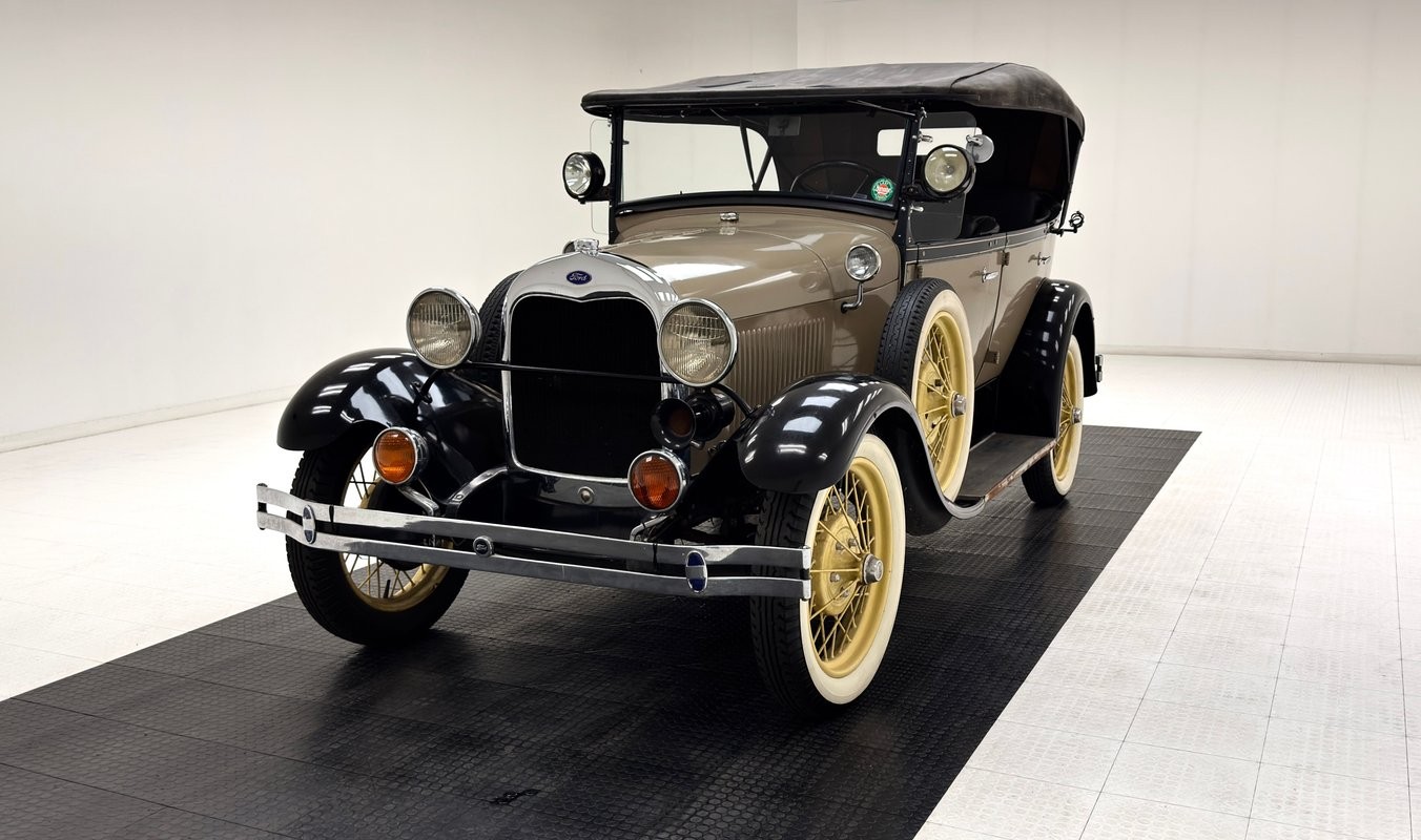 1929 Ford Model A Deluxe Phaeton
