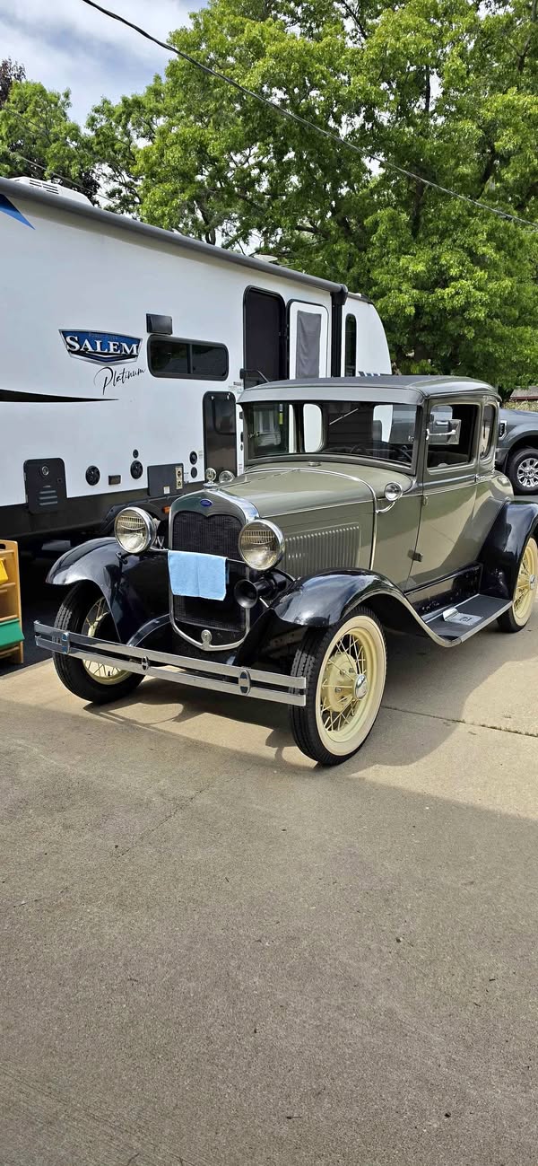 1931 Ford model a - Deluxe