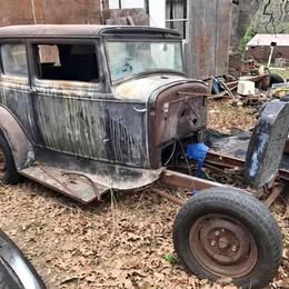 1931 Ford model A Vicky Victoria Sedan leather back soft top hotrod