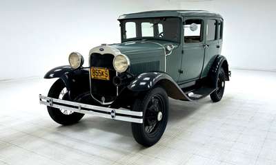 1930 Ford Model A Town Sedan