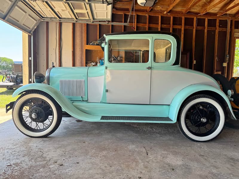 1929 Ford model a - Coupe