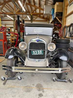 1929 Ford Model A  - Tudor