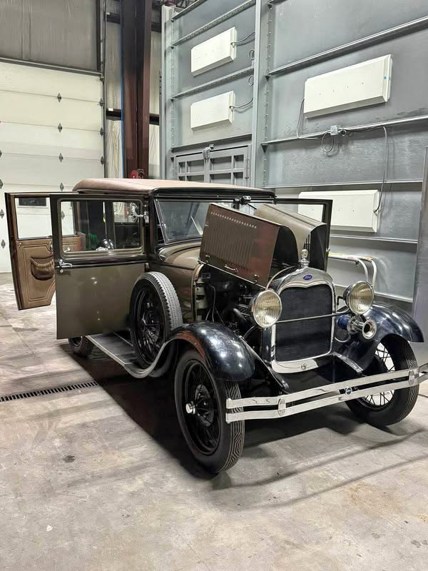 1928 Ford model a