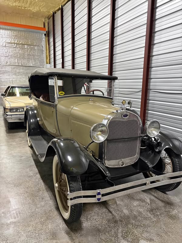 1928 Ford model a pheaton