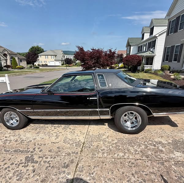 1976 Chevrolet Monte Carlo