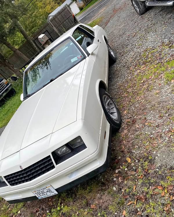 1986 Chevrolet monte carlo ss - White