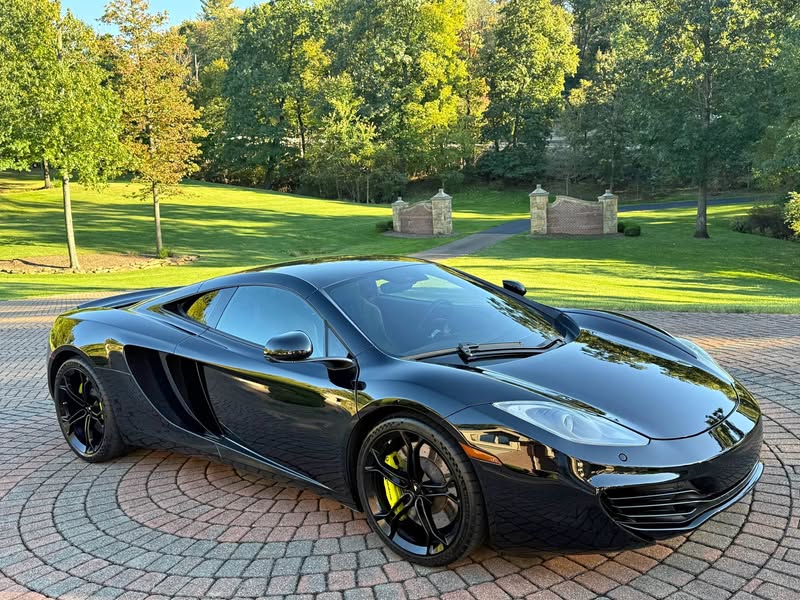 2012 Mclaren MP4-12C - Coupe 2D