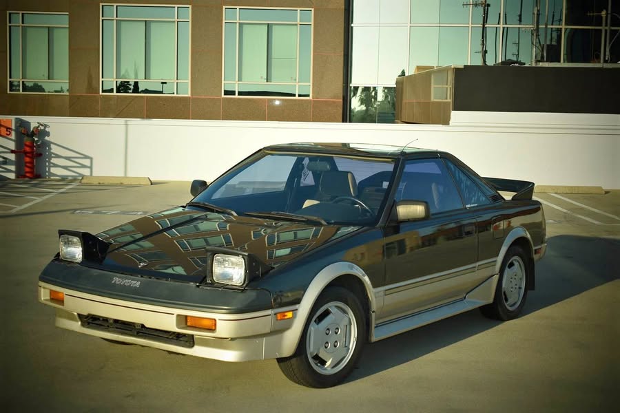 1986 Toyota MR2 - Coupe 2D