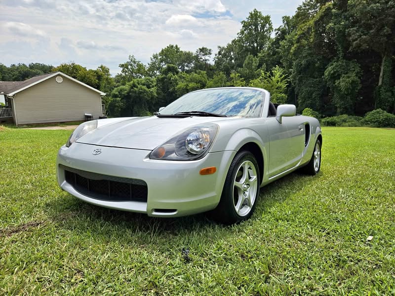 2000 Toyota MR2 - Spyder Convertible 2D