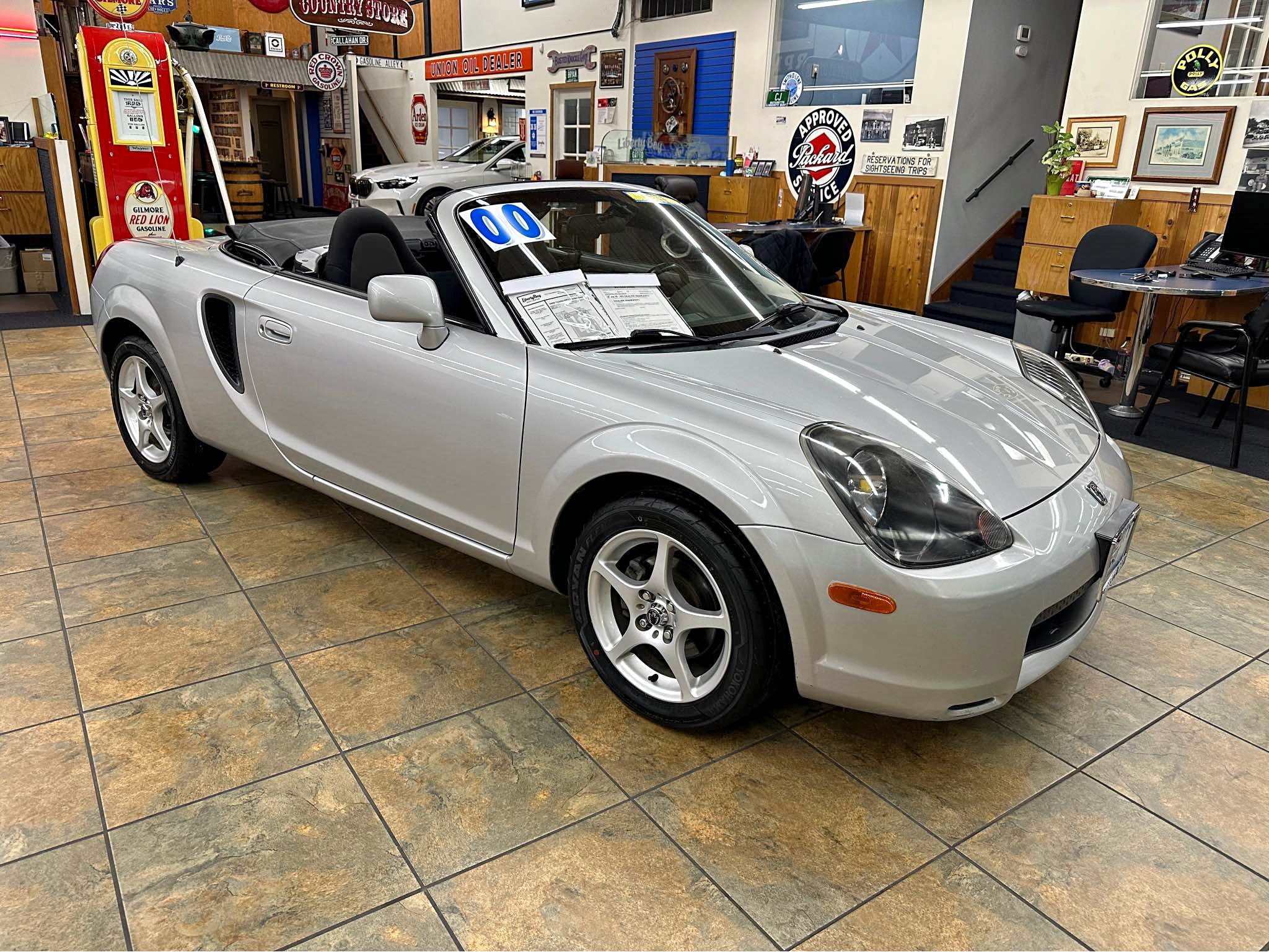 2000 Toyota MR2 - Spyder Convertible 2D