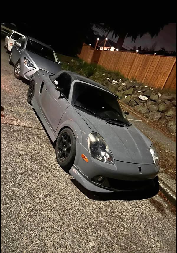 2005 Toyota MR2 - Coupe 2D