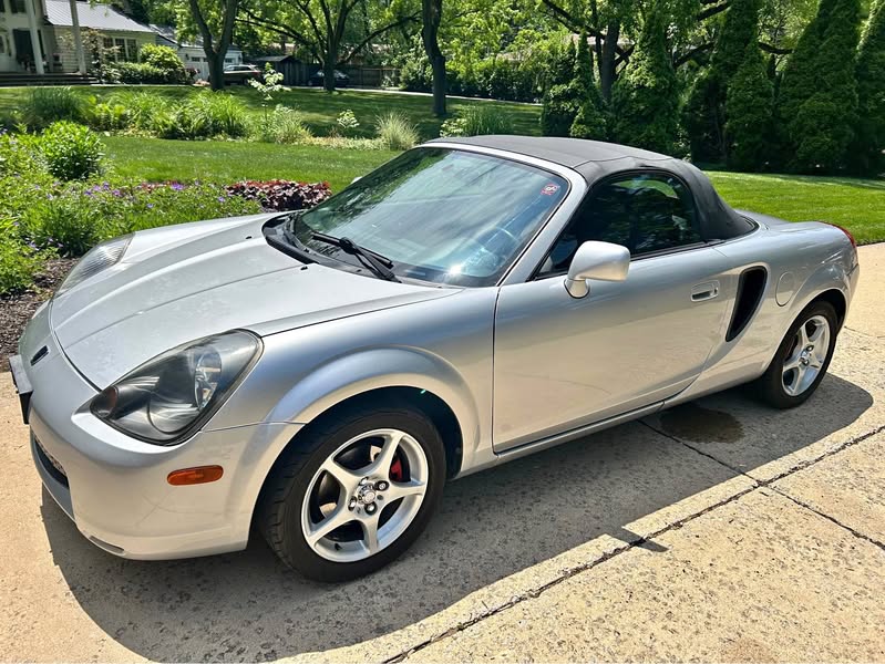 2000 Toyota MR2 - Spyder Convertible 2D