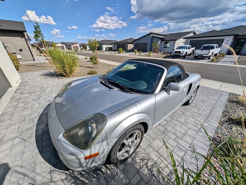 2002 Toyota MR2 - Spyder Convertible 2D
