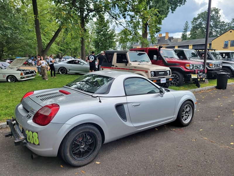 2001 Toyota MR2 Spyder+Convertible+2D