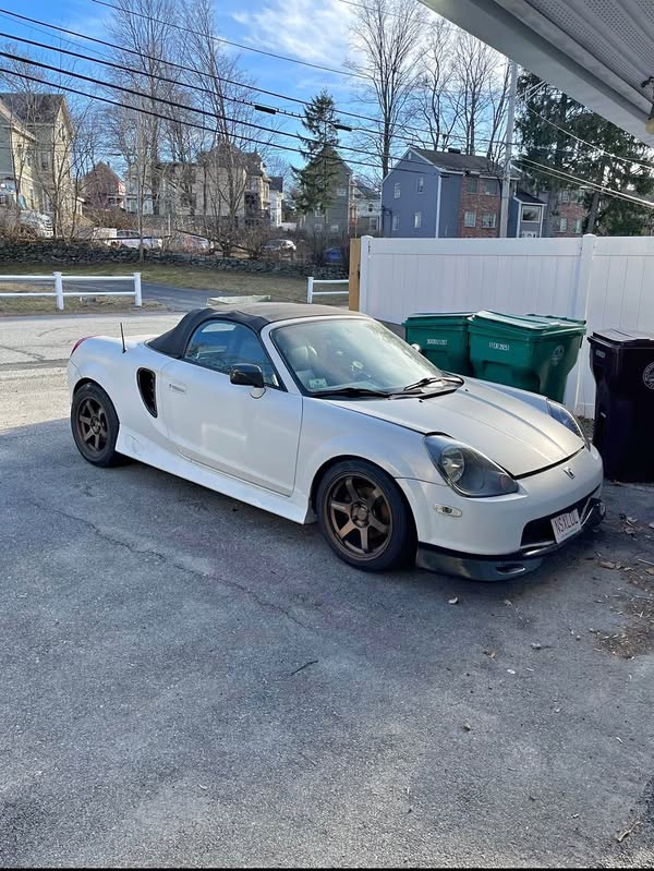 2000 Toyota MR2 - Spyder Convertible 2D
