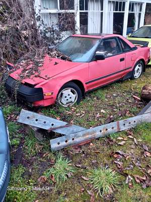 1985 Toyota MR2 - Red black
