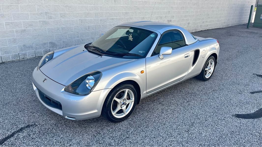 2000 Toyota MR2 - S-Edition
