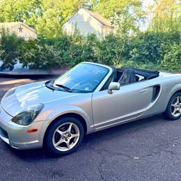 Toyota MR2 Spyder 2000 5 speed