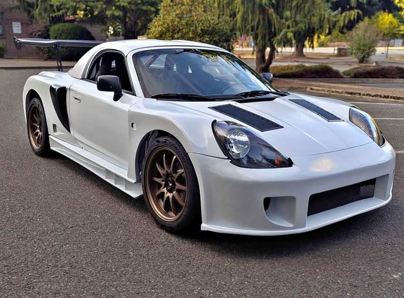 2000 Toyota MR2 Spyder Convertible 2D