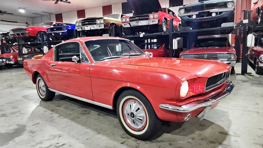 1965 Ford Mustang Fastback 2+2