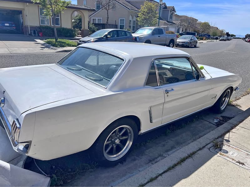 1965 Ford Mustang - Coupe 2D