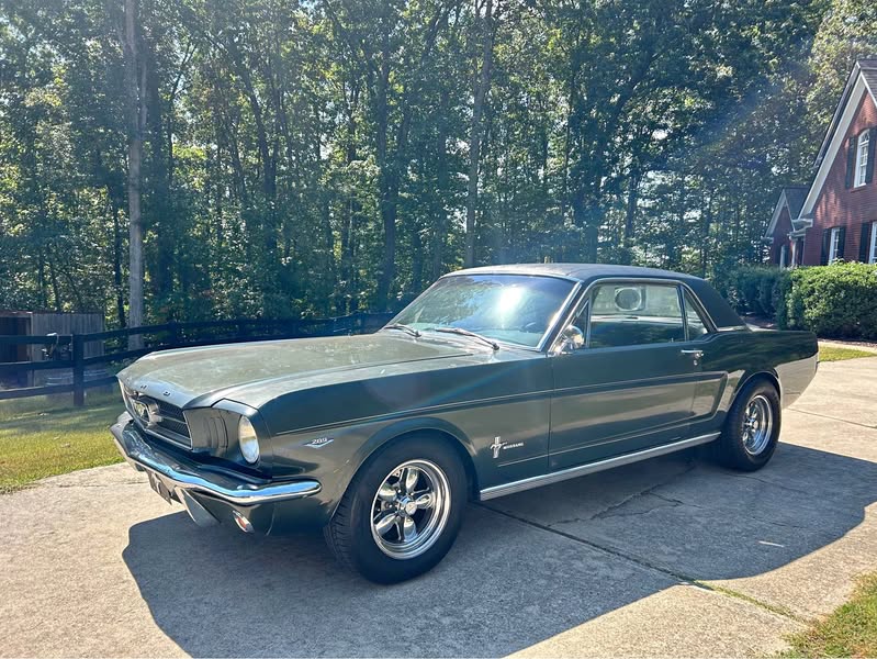 1965 Ford Mustang - Coupe 2D