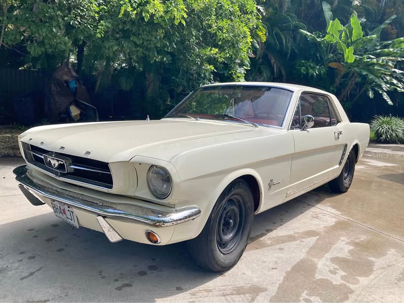 1965 Ford Mustang - Coupe 2D