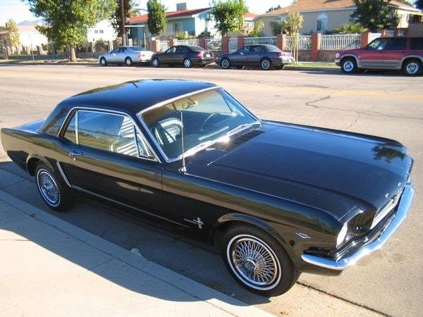 1965 Ford Mustang - Coupe 2D
