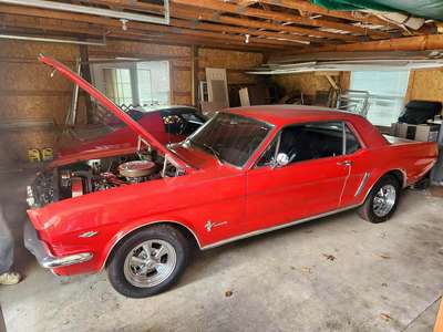 1965 Ford Mustang - Coupe 2D