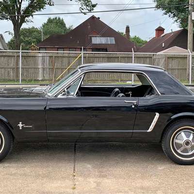 1965 Ford Mustang - Coupe 2D