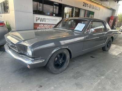 1965 Ford Mustang - Coupe 2D
